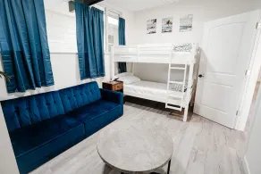Modern Retro Haven near Downtown Sedro Woolley - Image 5