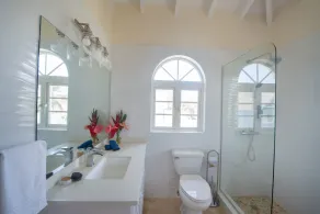 Private beachfront Proprty  - Image 3
