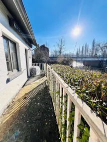 Maison proche rivière avec jardin  - Image 4