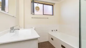 Lakeshore Lodge 2 - Image 2