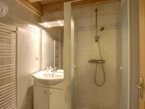 Steinhaus in Périgneux, 6 Pers, Haustiere erlaubt - Image 3