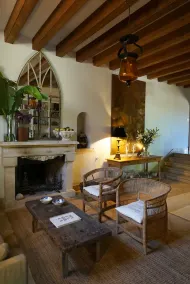 Stylish mansion in an enchanting garden in Biniaraix for 10 people - Image 2