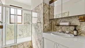 Spacious three bedroom single-level house located in a quiet residential location - Image 2