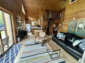 Wilderness Retreat Cottage Tucked in the Woods - Image 5