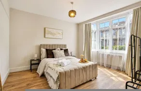 Wembley Garden Retreat 4BR Sleeps 7 Near Station - Image 4