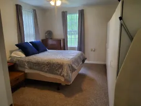 Beautiful country cottage with ease of access! Minutes to I-26, I-95 and Hwy 301 - Image 4