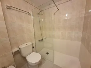 Wohnung mit Terrasse, 150m vom Strand Grifeu, WLAN, Parkplatz, für 4 Gäste - Image 2