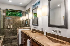 Welcome to your ultimate large-group retreat! Whether you’re celebrating a reunion, a weekend getaway, or a special occasion — this spacious 8-bedroom home comfortably sleeps up to 16 guests, combining comfort, fun and convenience all in one place. - Image 5