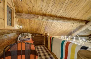Cozy Lake front luxury, hot tub, ice fish, snowmobile, fireplace, screened porch - Image 5