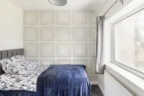 3 Bed House - Sleeps 5 - Parking - Garden - Wifi - Image 2