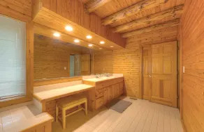 Log Cabin Living on Lake Anna - Warm side - Image 2
