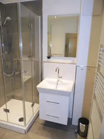 Sunny, well-kept apartment on the 1st floor. - Image 3