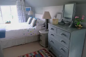 2 (or 3) Bedroom  self catering cottage in a quiet location with stunning views - Image 3