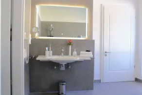 Modern 3-room apartment directly behind the Baltic Sea dike - Image 2