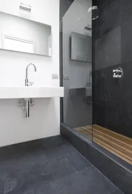 Apartment with breathtaking view over the lake, no car needed - Image 3