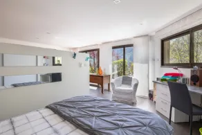 Apartment \"La Tour 74\" with Mountain Views, Private Terrace, and Wi-Fi - Image 3