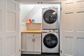 Prime Location, Walk Everywhere- Lux 2 Bedroom in Heart of Pittsford Village - Image 3