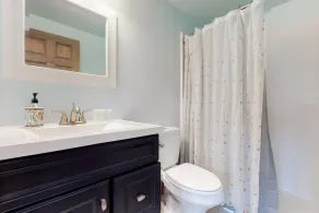 Luxurious home with hot tub for 7, game room, fireplace, central AC, & WD - Image 2