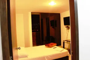Castellana Apartaments - Image 5