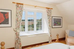 Rookley Farm Lodge Charming Manor Pool House with Heated Pool, Tennis Court & Gardens - Isle of Wight Rural Countryside Escape - Image 3