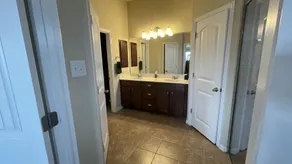 Entire Home, 2,000 sq ft with Outdoor Hot Tub, 15 min North of Austin, TX - Image 3