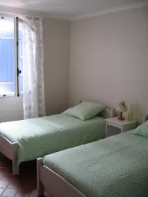 Villa provençale, campagne, calme, spacieuse (8 personnes), piscine sécurisée. - Image 4