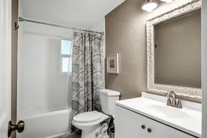 ⭐️Stylish 3/2 🏡 fully renovated in Orange Park⭐️ - Image 3