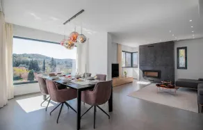 Beautiful Apartment With Pool - Image 3