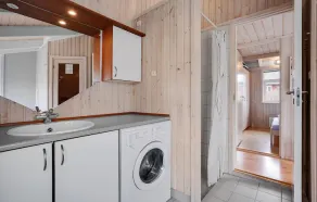 Nice home in Grenaa with kitchen - Image 5