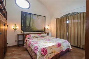 Villa Ramona: A characteristic and welcoming three-story villa situated in a quiet location, surrounded by a wonderful garden, with Free WI-FI. - Image 5