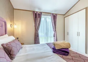 Holiday Home with one double and one twin bedroom. - Image 5