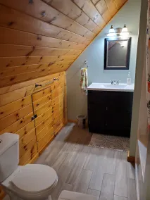 Cozy cottage with private waterfront & wifi - Image 4