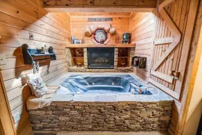 Cozy Cabin Near Town! *Hot Tub! Views! Jacuzzi! - Image 2