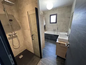 3-Bedroom Villa with Private Pool in a Quiet Location with Mountain Views; Air-Conditioned / Fiber Optic Internet - Image 2