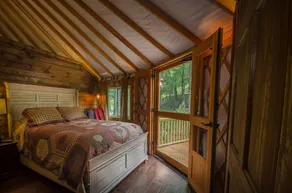 Creekside Cove Luxury Yurt w Hot Tub in Nantahala - Image 4