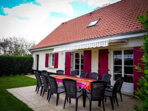 Large detatched holiday home, rural location near the coast. - Image 5