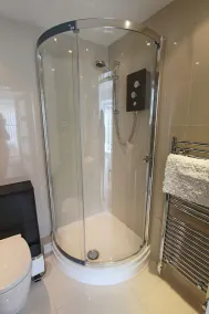 4 POINT VIEW-Award Winning 3 Bed Apartment with parking /Croyde Bay - 5 min walk - Image 2
