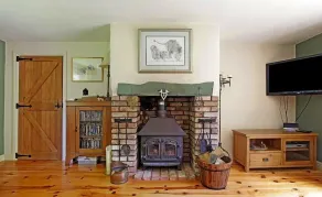 Parkgate House<br>Sleeps 12 - Image 4