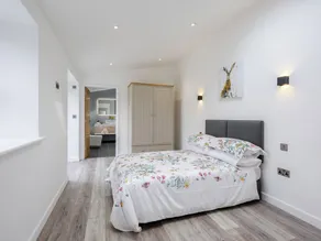 2 bedroom accommodation in Santon Downham - Image 4