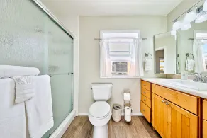 Spectacular 5 Bedroom Balboa Beach House - Image 2