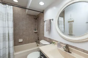 2bed/2bath Large bright and comfortable home - Image 4