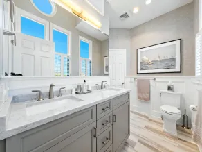 Beautifully renovated ocean front home in Harvey Cedars - Image 4