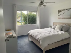 Quiet relaxing home close to beach, lake at your doorstep. - Image 3