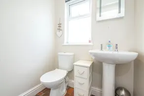 Ty-Gwartheg, Holiday Cottage Trefin, Sleeps 4, 2 bedrooms,  bathrooms - Image 3