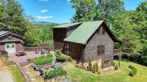 Cabin with 3 bedrooms, game room, sunrise & mountain views! - Image 4