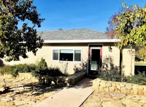 Country cottage just outside Ojai and close to nearby hiking trails - Image 4