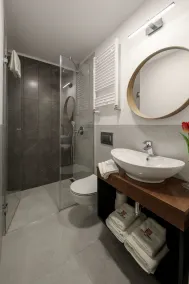 2-person hotel rooms close to the Warsaw airport - Image 4