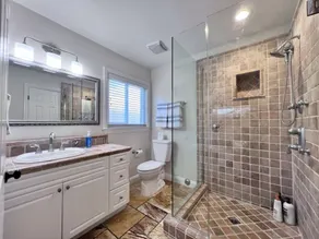 Snazzy 6 Bedroom 3 Bath Pool Home 1/2 Mile Walk to Disney - Image 4
