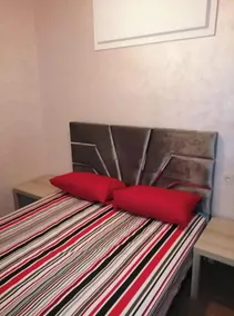 Nice, quiet, modern apartment 2 minutes from the town center - Image 5