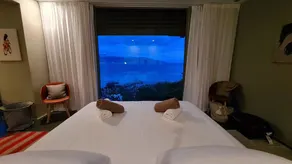 Beautiful architect villa overlooking the lagoon and the island of Tahiti - Image 3